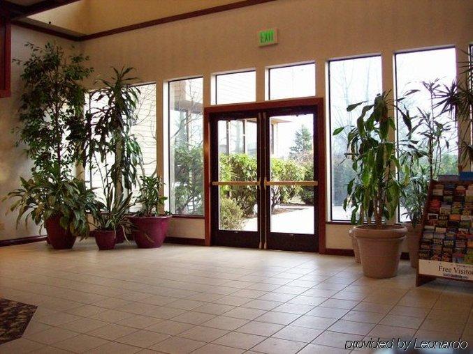 Ramada By Wyndham Tukwila Southcenter Hotel Interior photo