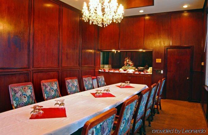 Ramada By Wyndham Tukwila Southcenter Hotel Facilities photo