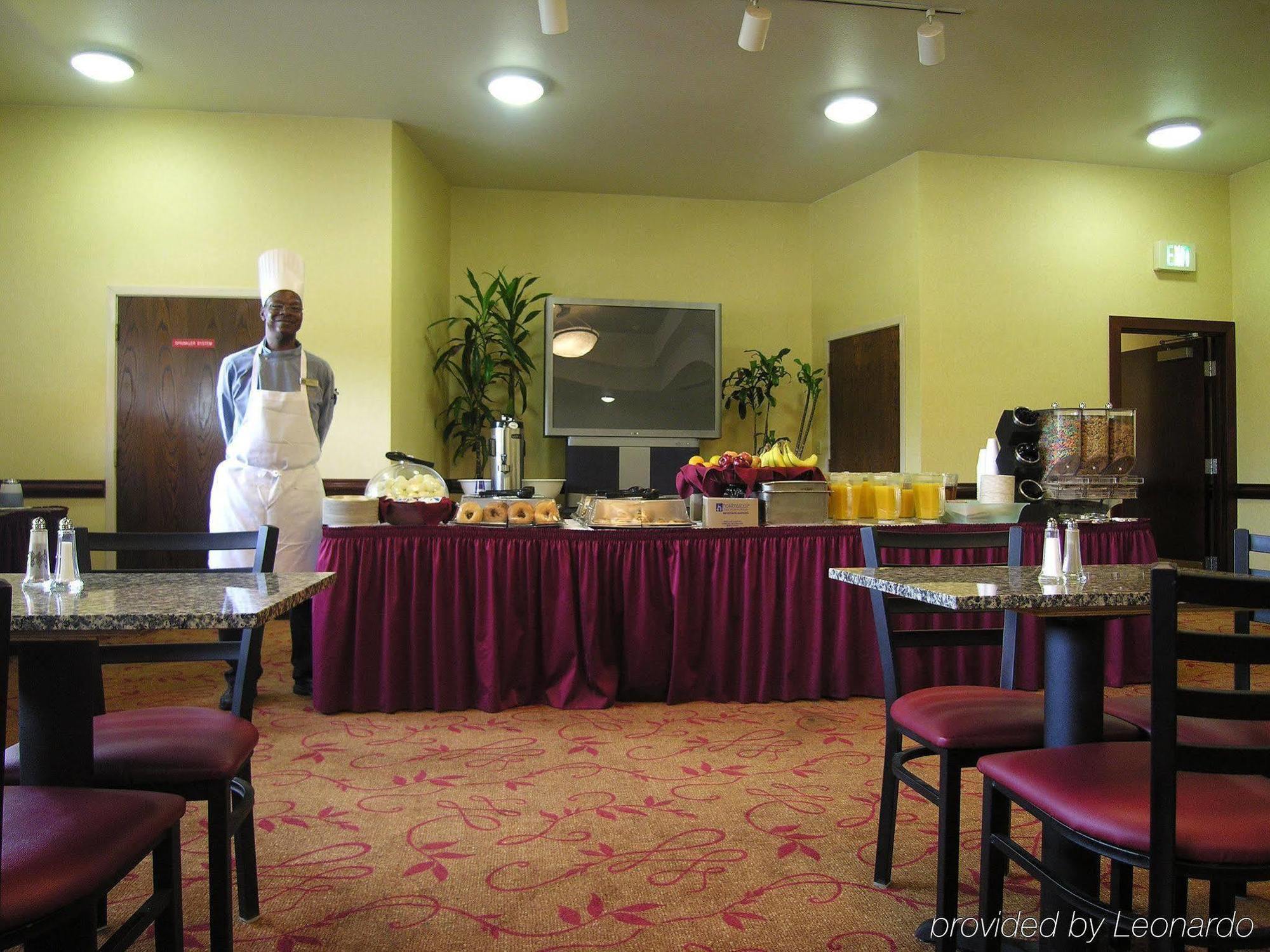 Ramada By Wyndham Tukwila Southcenter Hotel Restaurant photo